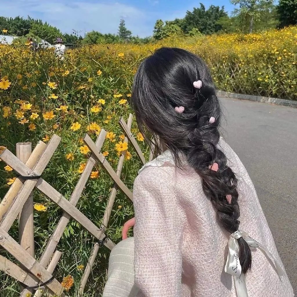 十六岁的花季封面